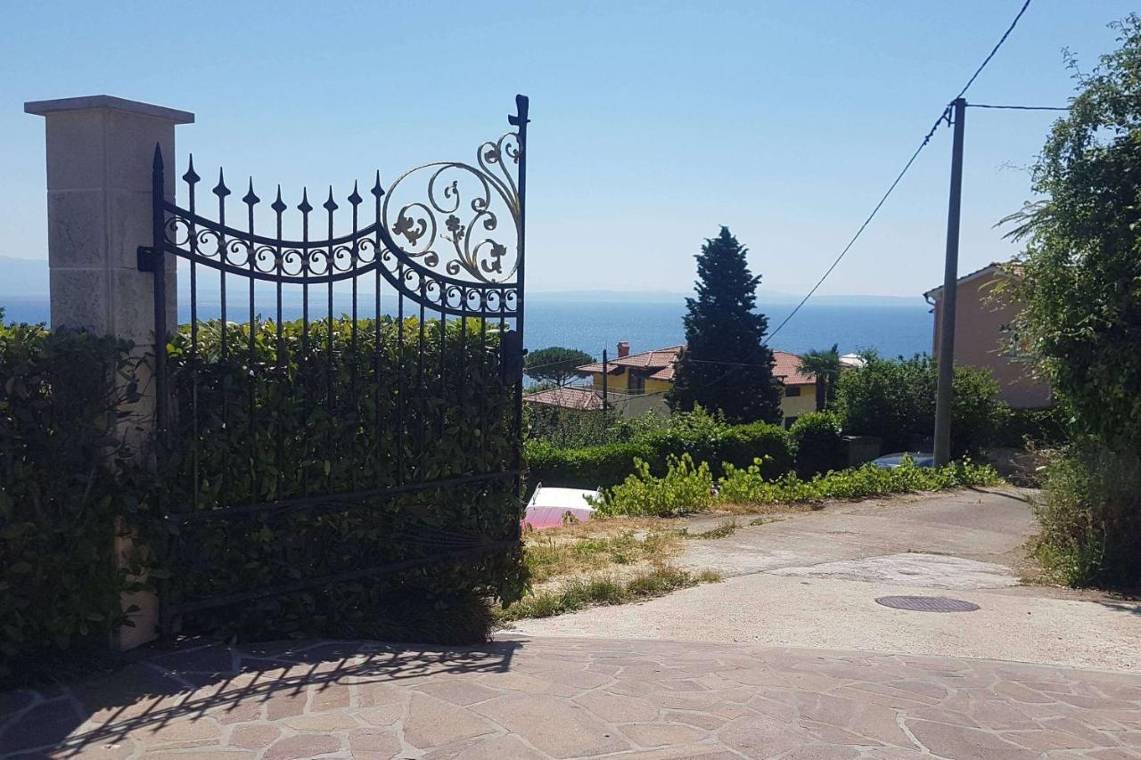 Family Friendly Apartments With A Swimming Pool Lovran, Opatija - 14178 Екстериор снимка