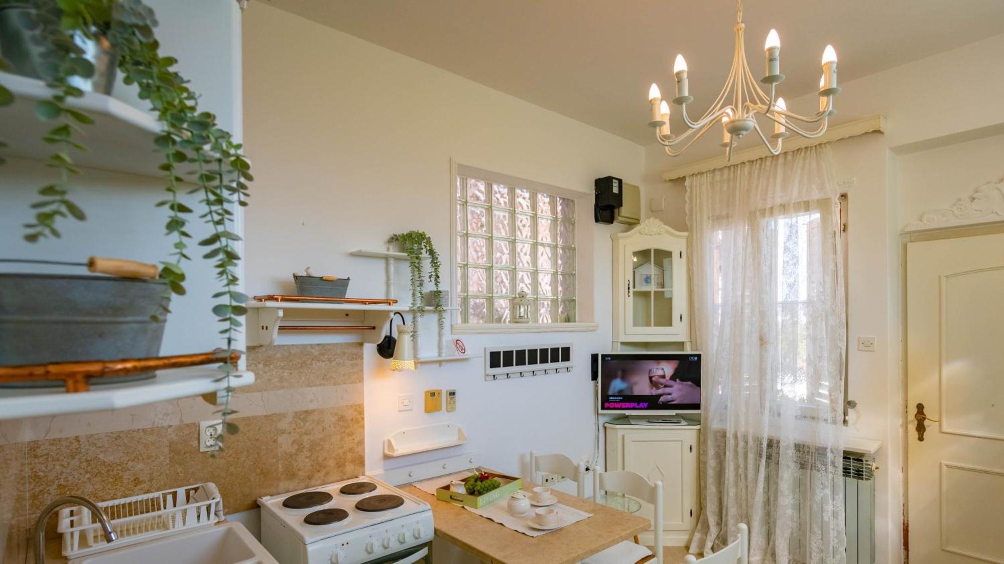 Family Friendly Apartments With A Swimming Pool Lovran, Opatija - 14178 Стая снимка
