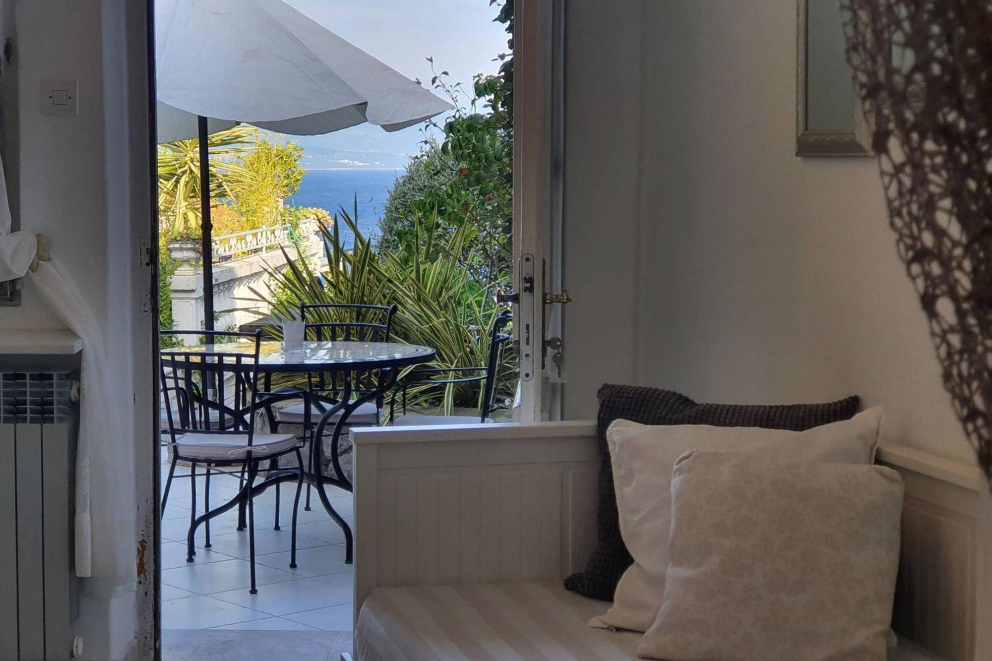 Family Friendly Apartments With A Swimming Pool Lovran, Opatija - 14178 Стая снимка
